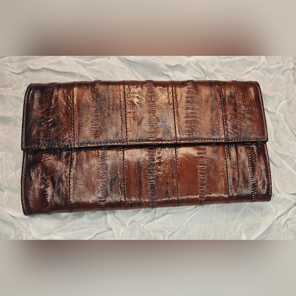 Eel Skin Leather Wallet Brown
